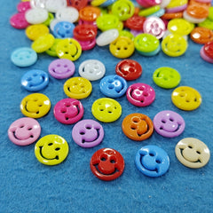 50pcs Mixed Smile Plastic Buttons for DIY Children's Clothing Accessories