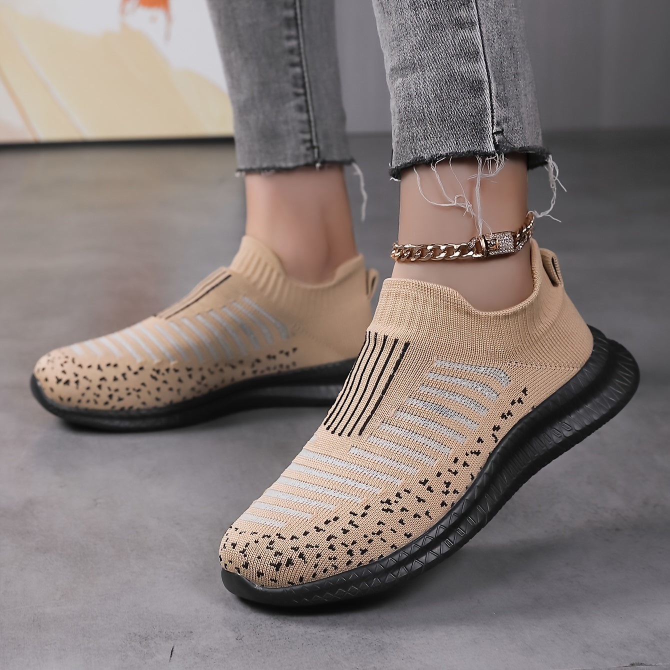 Women's Lightweight Breathable Sports Shoes