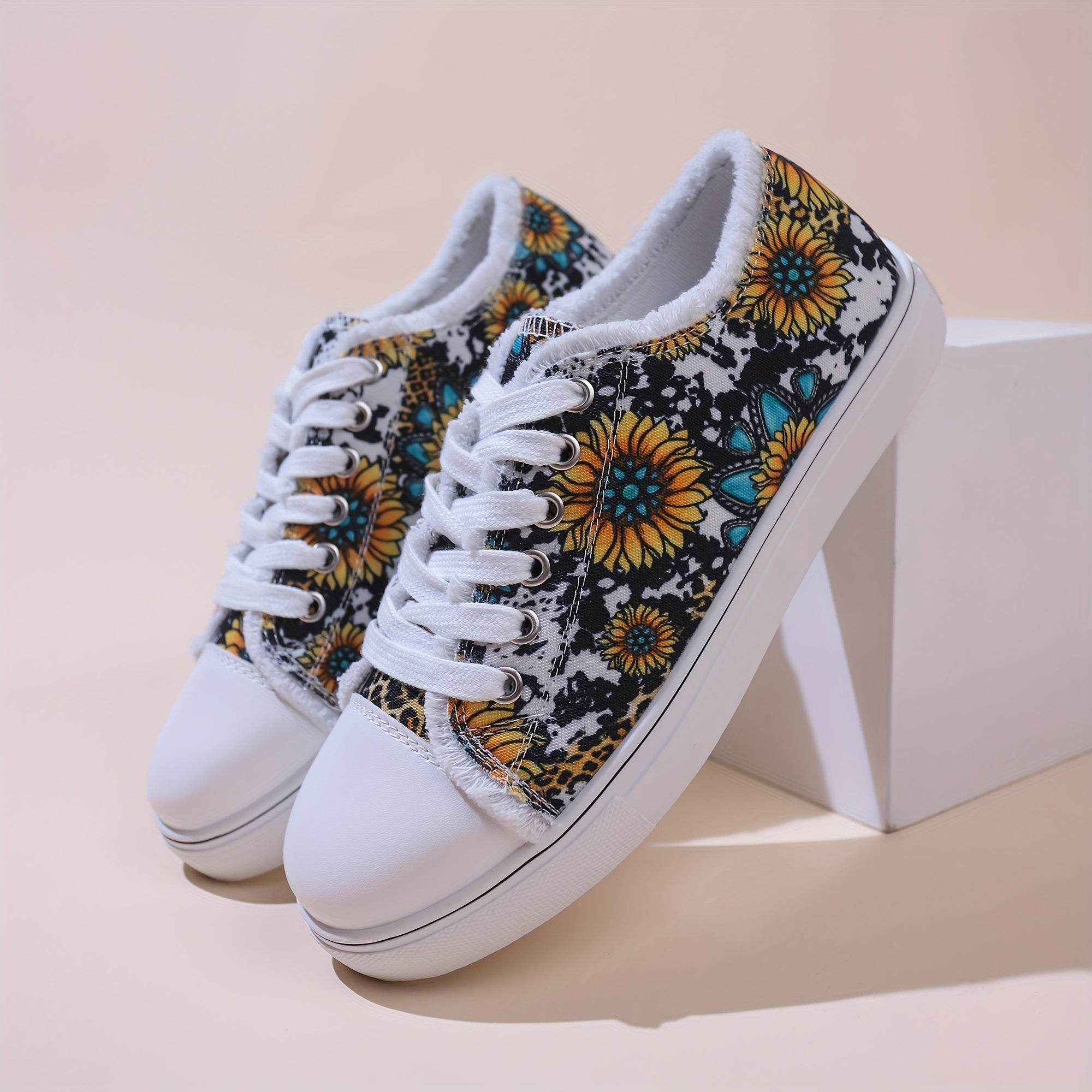 Floral & Leopard Print Lace-Up Low Round Toe Lightweight Flat Shoes