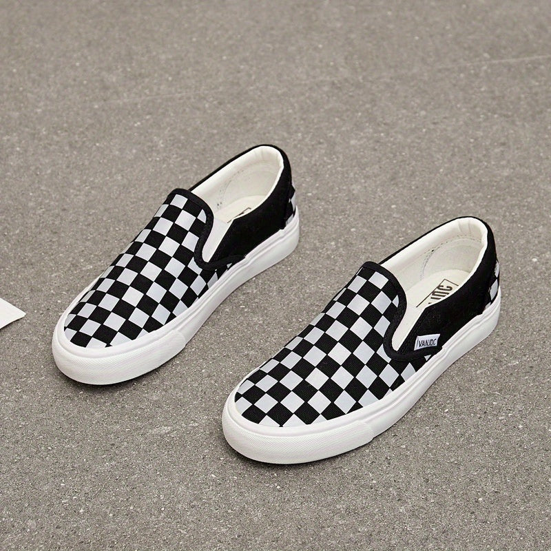 Women's Checkerboard Pattern Sneakers Slip On Low Top Canvas Shoes