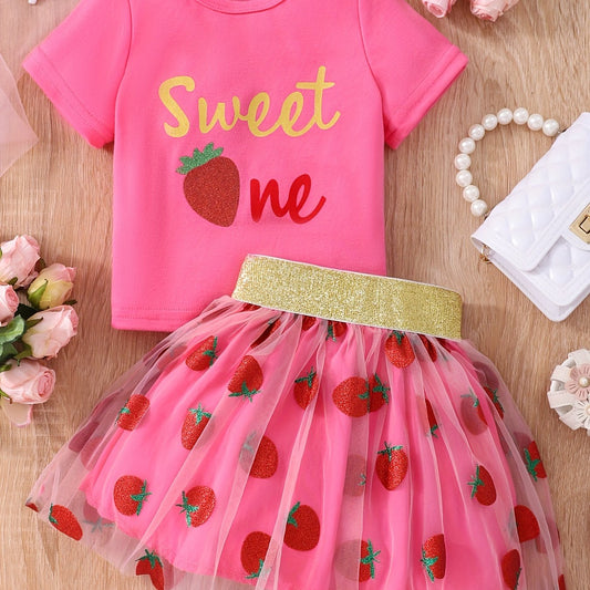 2pcs Girls Strawberry Graphic T Shirt Top & Glitter Tape Mesh Skirt Set