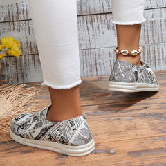 Women's Letter Print Canvas Shoes Casual Lace Up Outdoor Sneakers