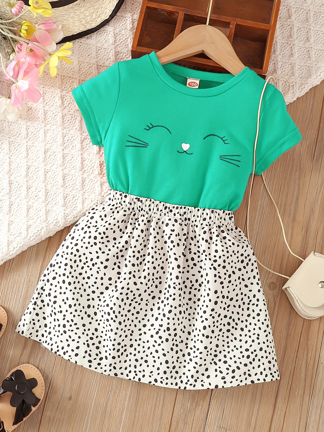 2pcs Toddler Girls Cat Graphic T Shirt & Skirt Set