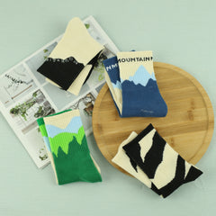 Men's Cartoon Snow Mountain Crew Socks Breathable Comfy Casual Street Style