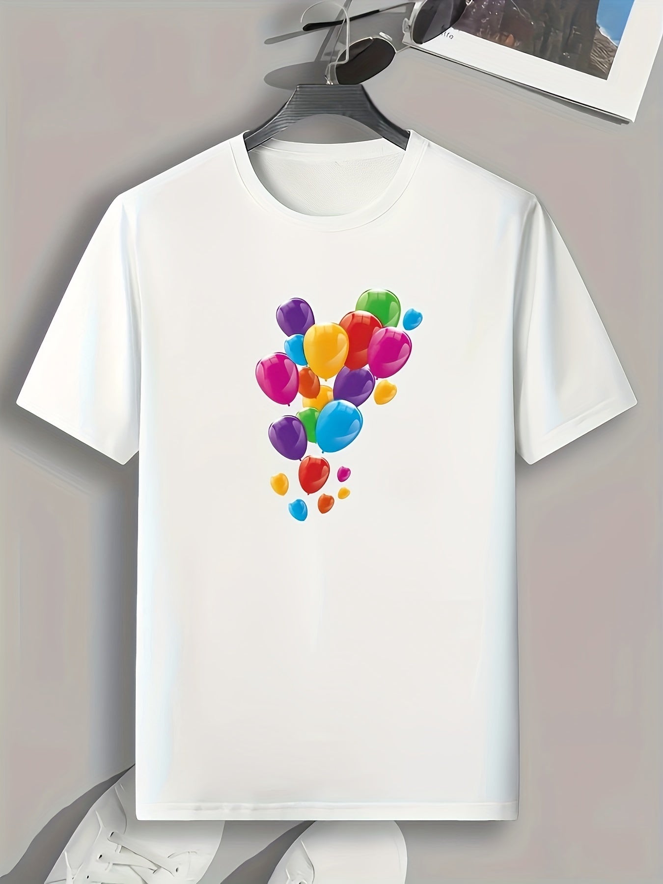 Colorful Balloon Print Men's Graphic T-shirt for Summer