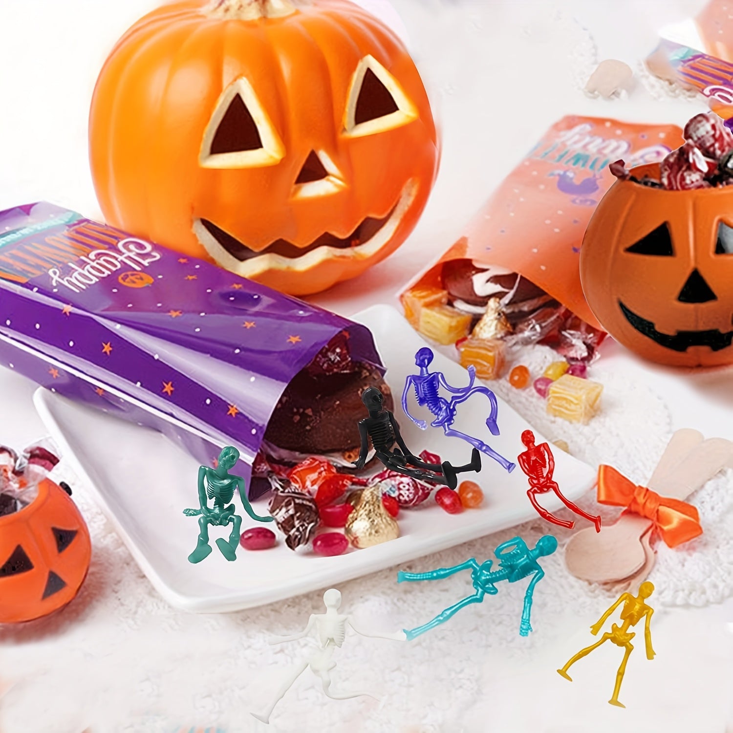8pcs Halloween Stretchy Skeleton Toys for Party Favors