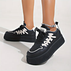 Women's Platform Skate Shoes Round Toe Lace Up Low Top Sneakers
