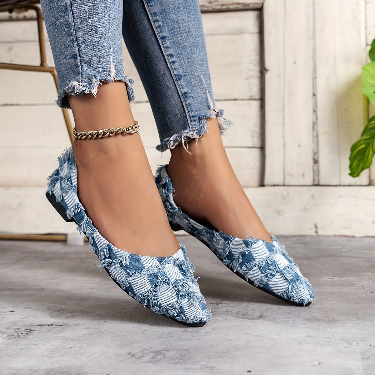 Women's Plaid Pattern Flat Shoes Point Toe Lightweight Walking Shoes