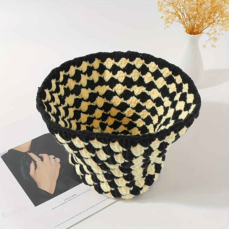 Vintage Checkerboard Bucket Hat Classic & Beige Crochet Cloche Hat