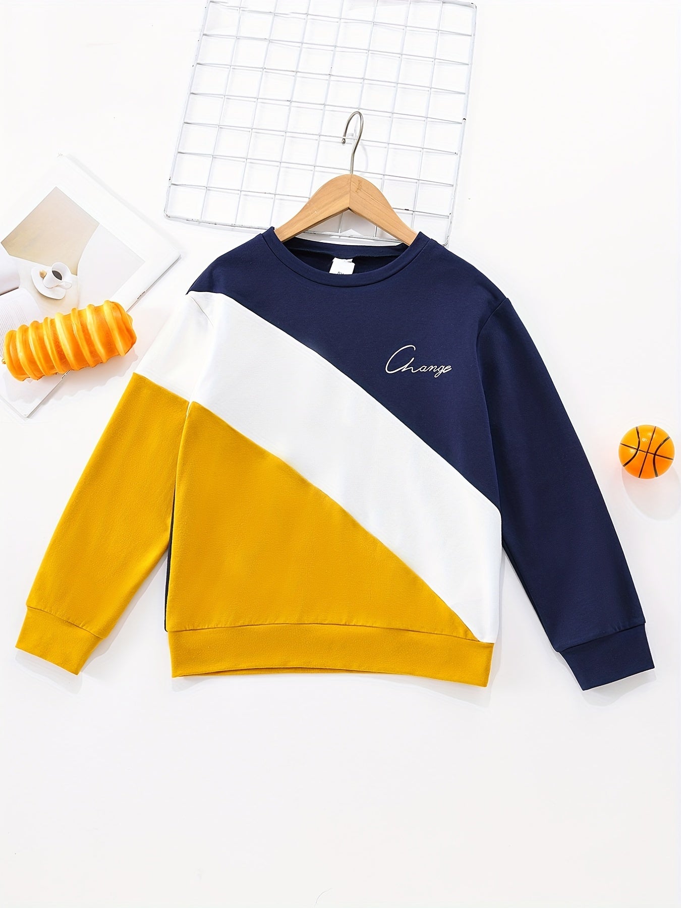 Boys Stylish Block CHANGE Letter Print Sweatshirt
