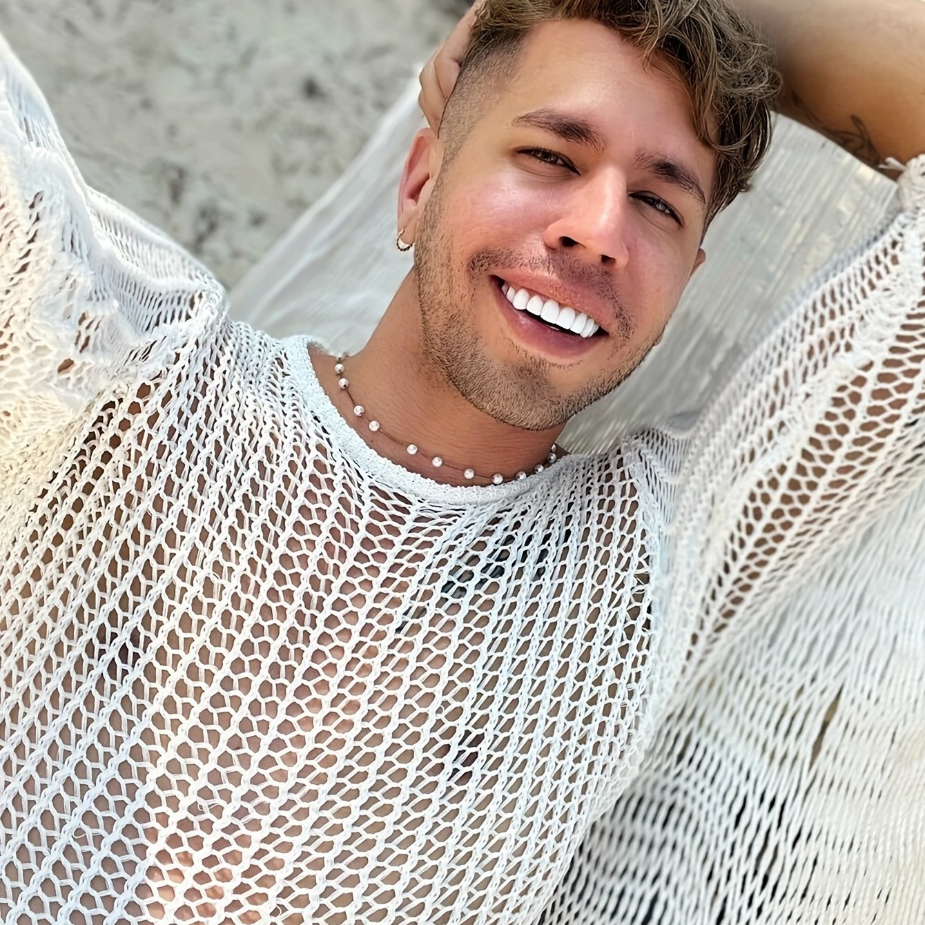 Men's Solid Open Knit Top