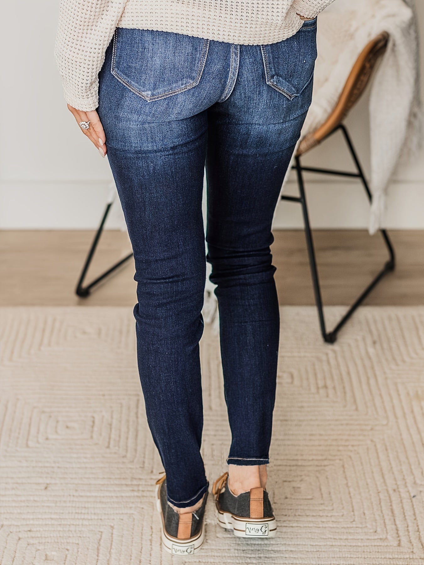 Ripped Button Fly Skinny Washed Jeans