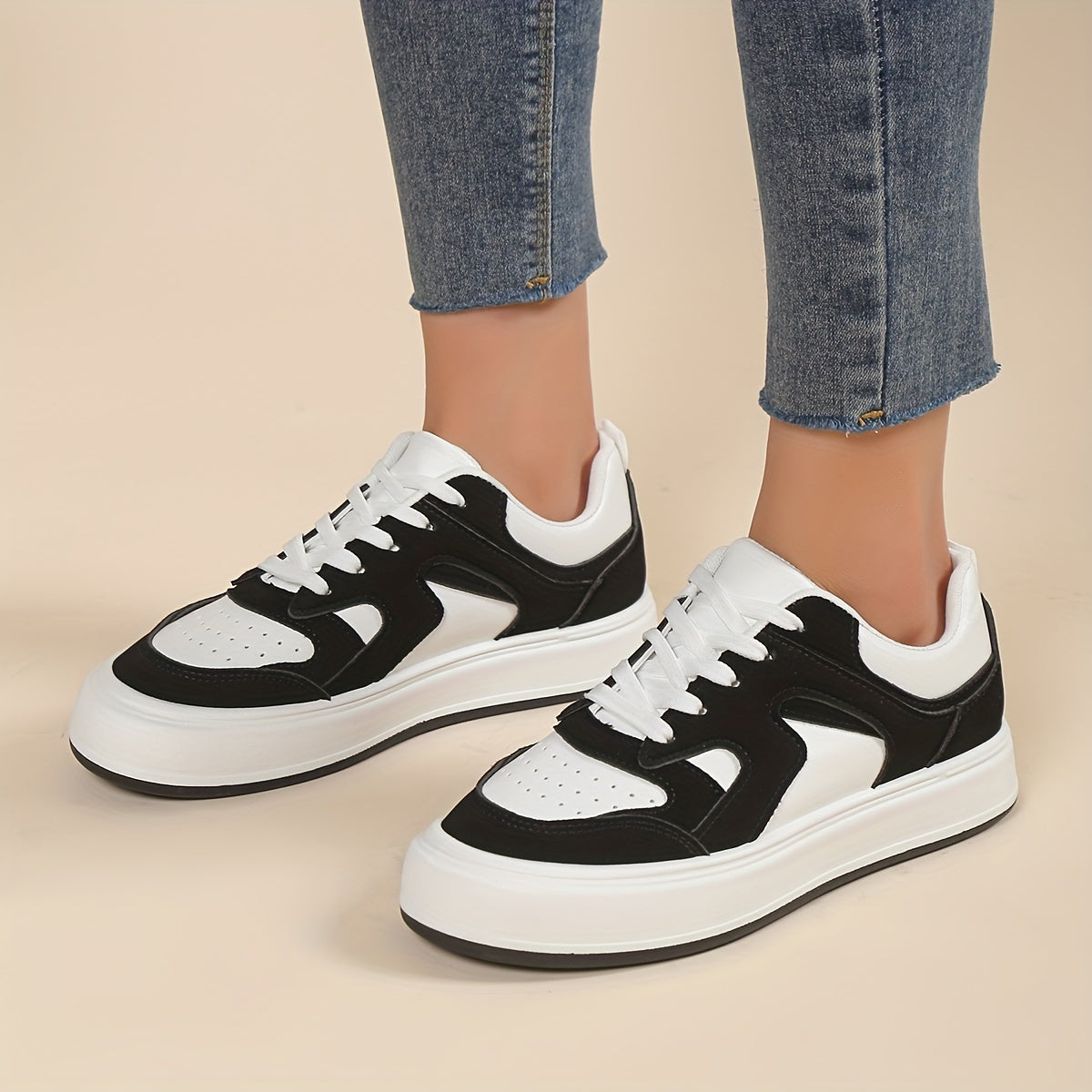 Women's Colorblock Platform Sneakers Round Toe Low Top Skate Shoes
