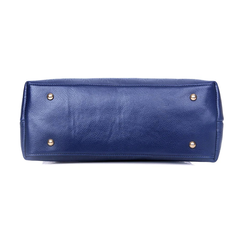 Women Shoulder Crossbody Bag Wallet Bear Pendant for Travel