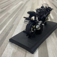 1/18 Alloy Car Model Toy Boy Shock Absorption Collection Ornament