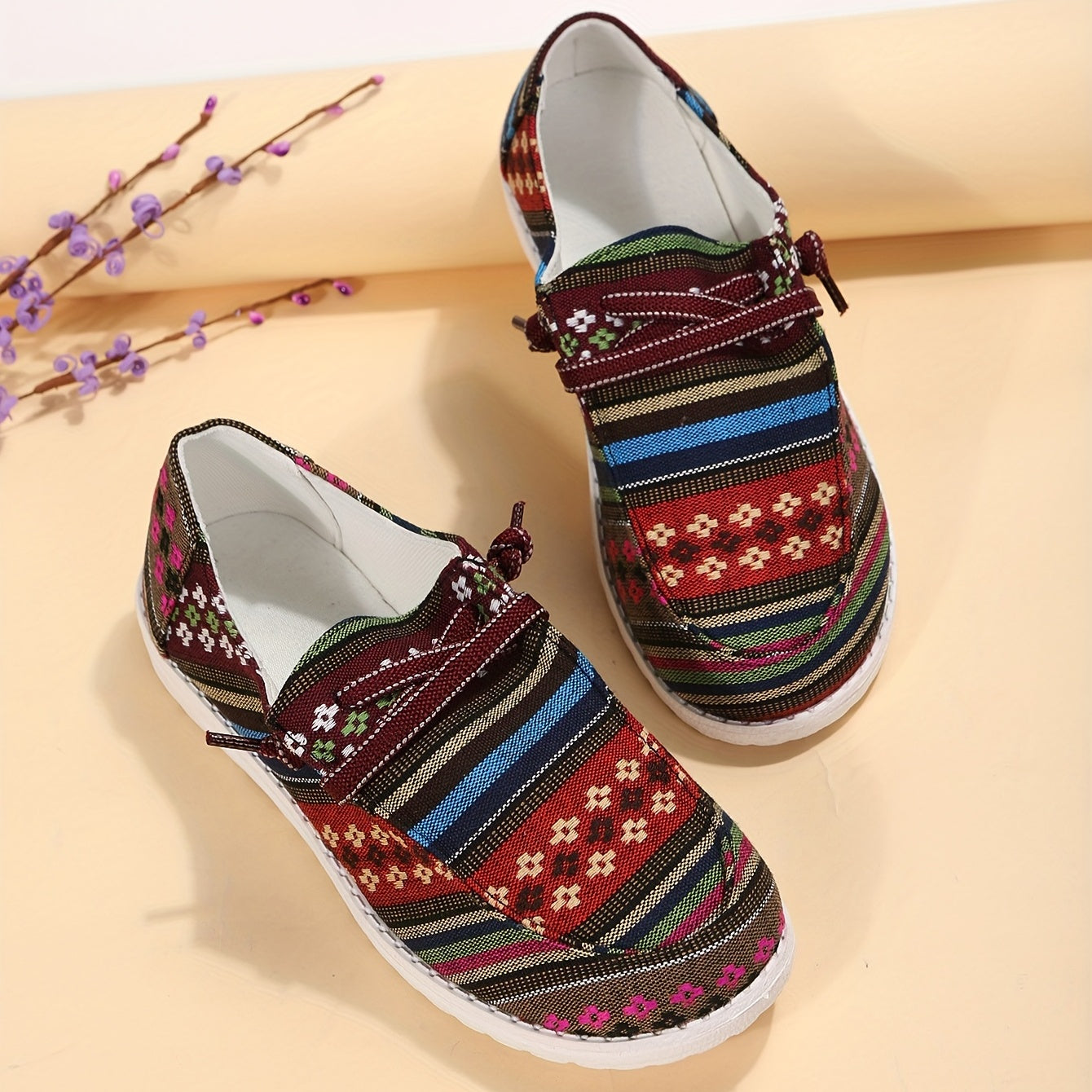 Women's Flowers Patterned Canvas Flat Shoes