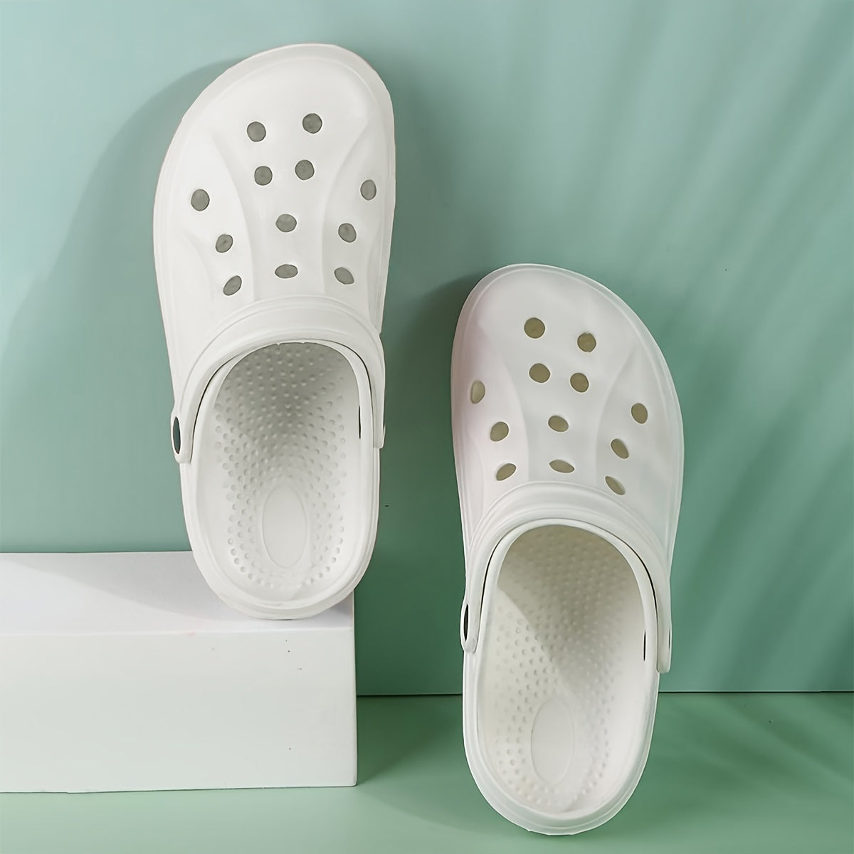 Men's Lightweight Hollow Out Sandals for Spring and Summer