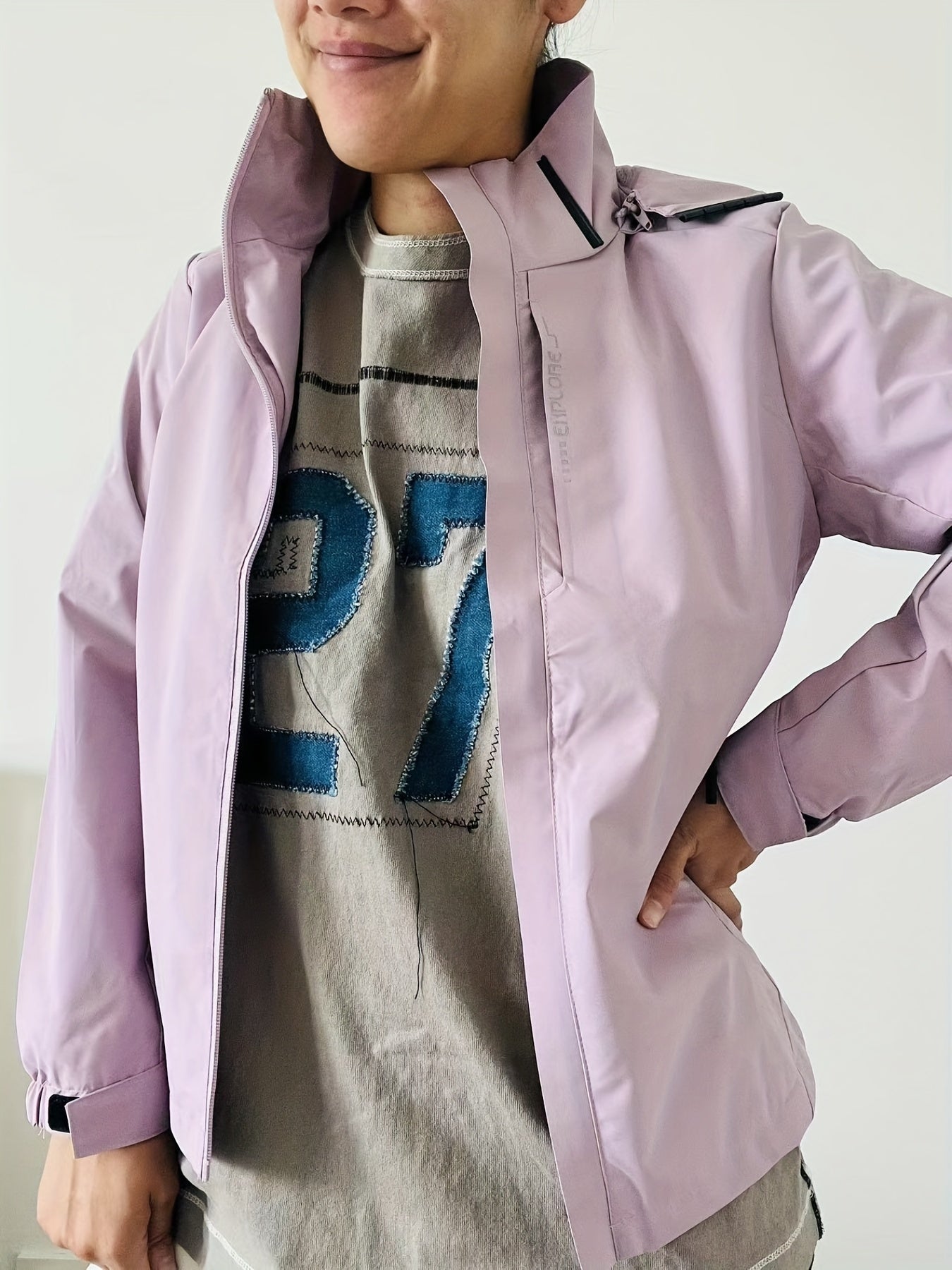 Hooded Waterproof Outdoor Jacket Long Sleeves with Zipper Pockets
