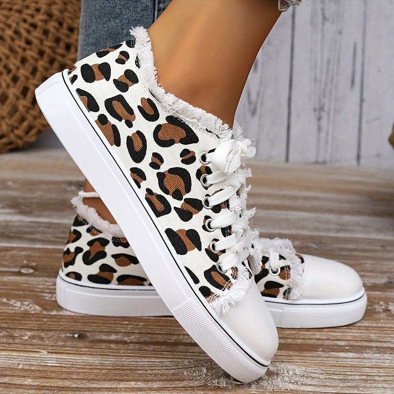 Leopard Pattern Skate Shoes Lightweight Low Top Sport Shoes