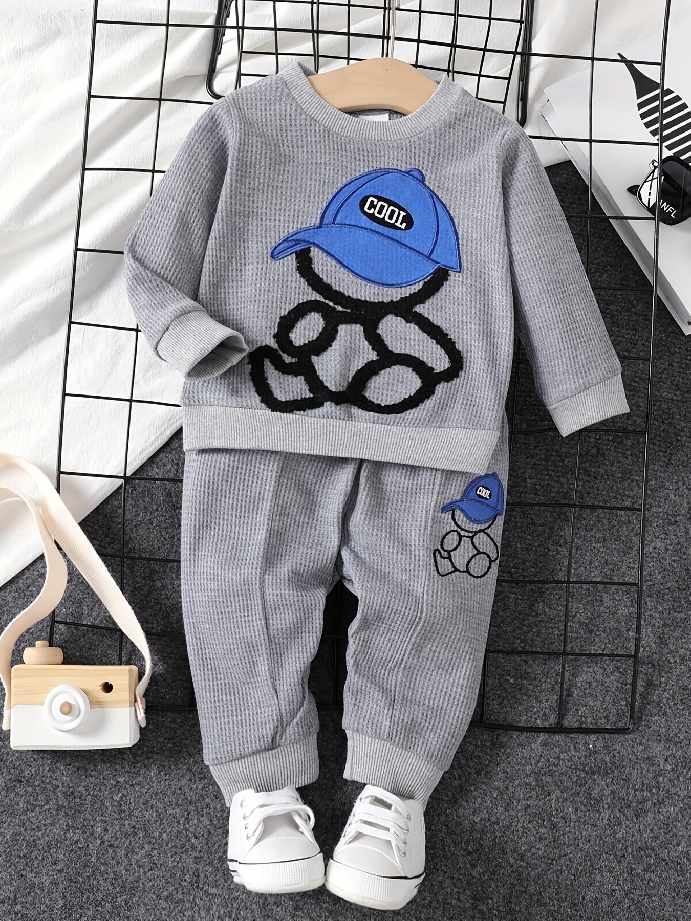 Baby Boys Cartoon Graphic Casual Set Pullover Top & Pants 2pcs Outfit