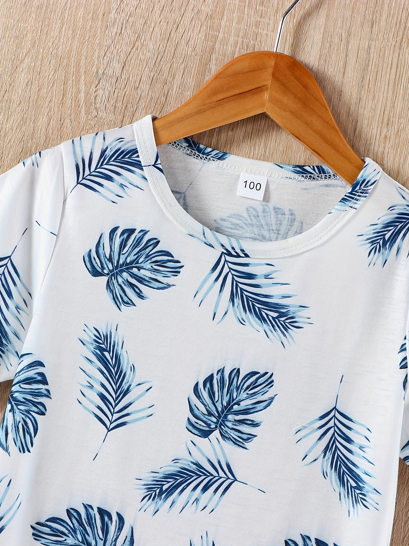 Boys Leaves Print T Shirt And Shorts Set
