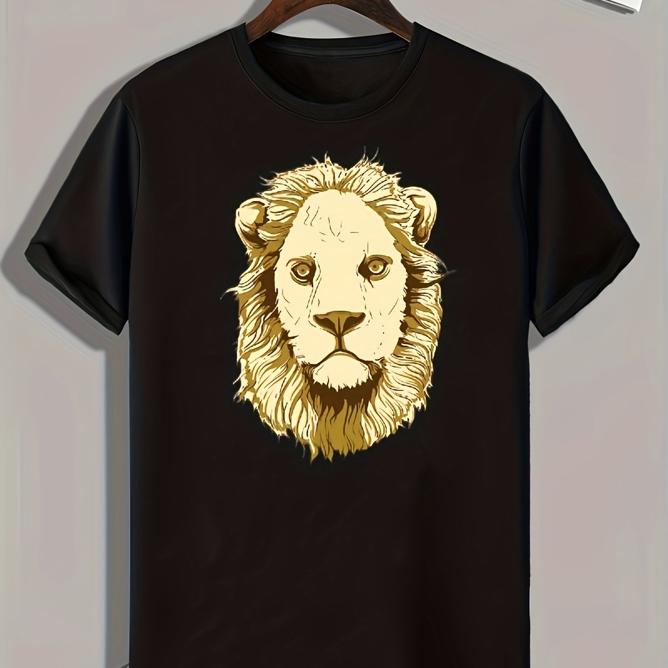 Lion Pattern Print Men's Sports T-shirt - Outdoor Clothing For Fitness