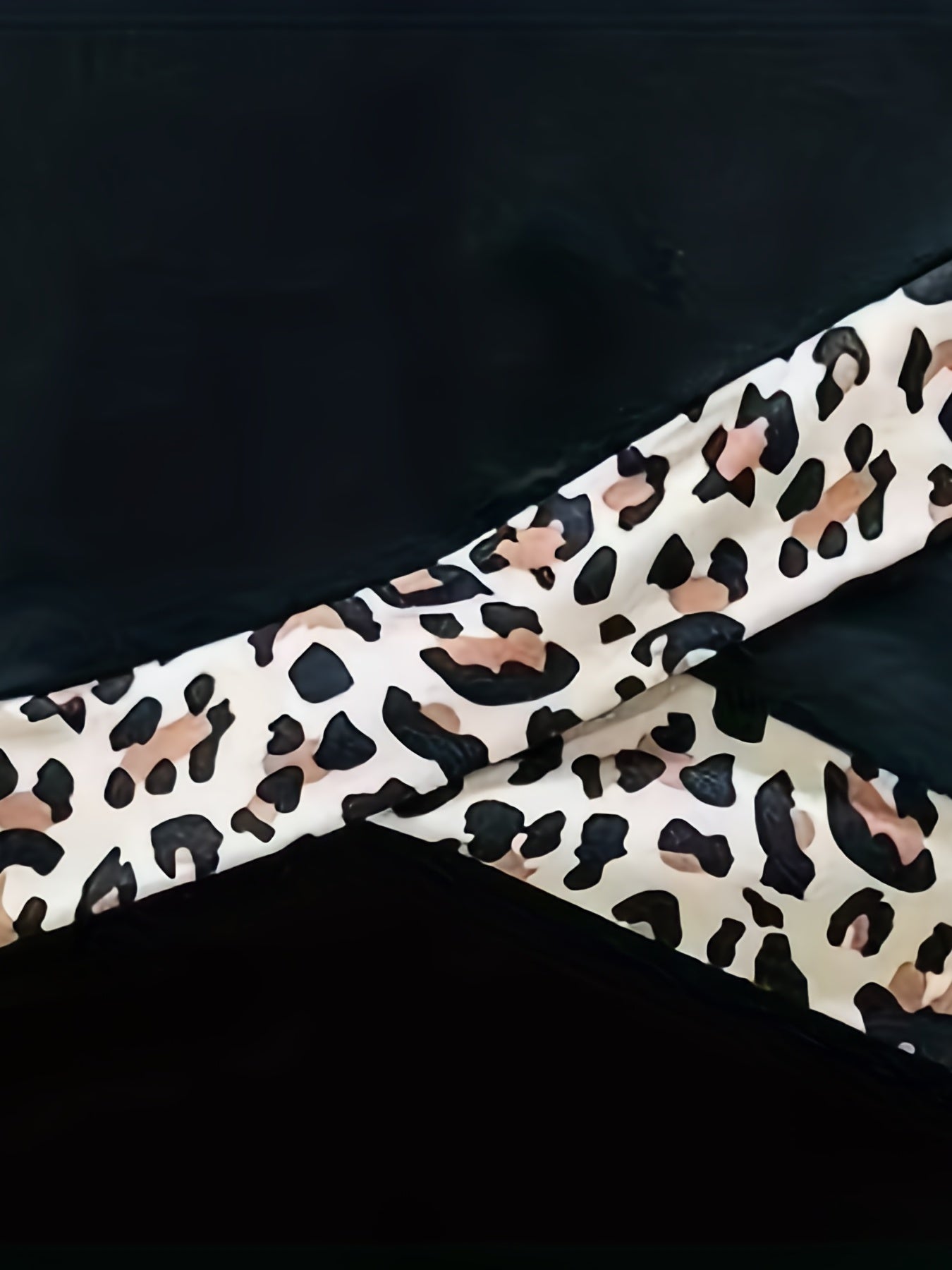 Leopard Print Splice Top & Solid Leggings Set