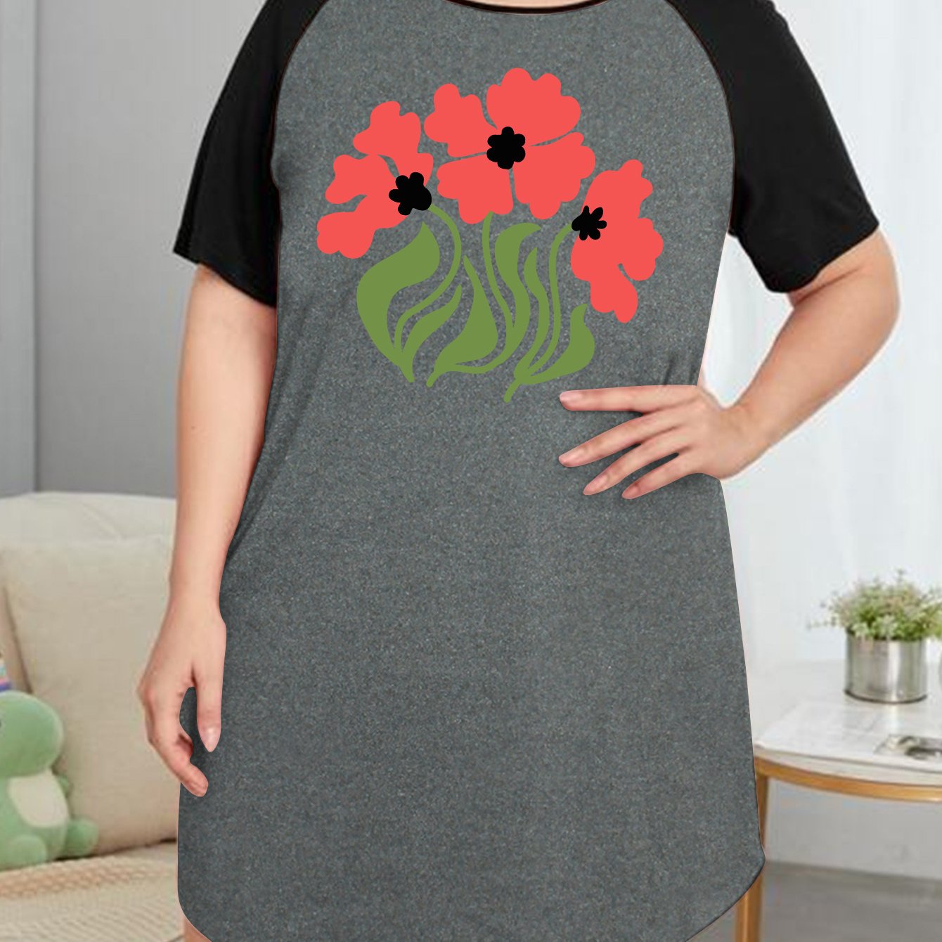 Floral Graphic Raglan Sleeve Plus Size Nightdress