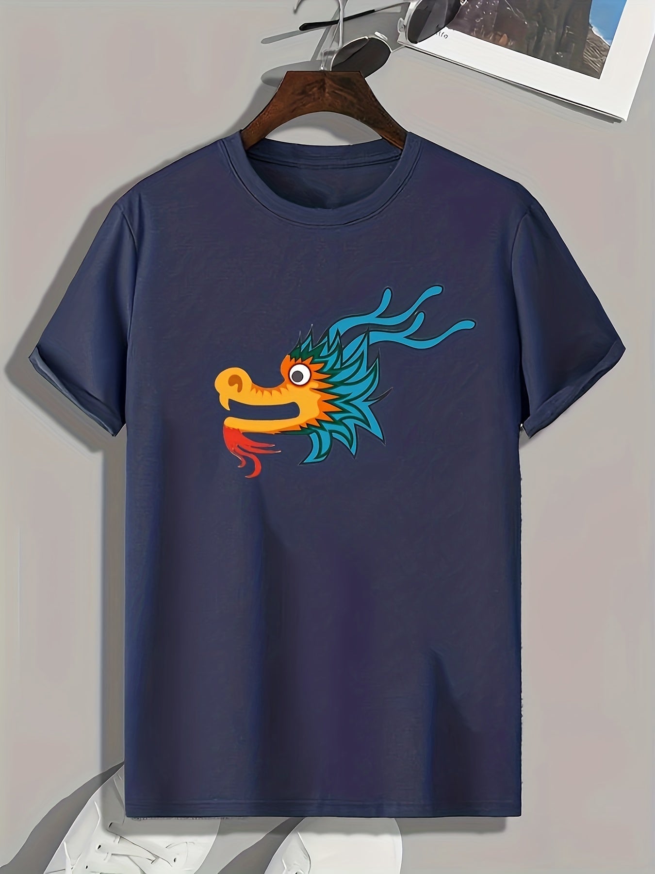 Dragon Pattern Print Men's Sports T-Shirt - Comfy & Stylish Tee