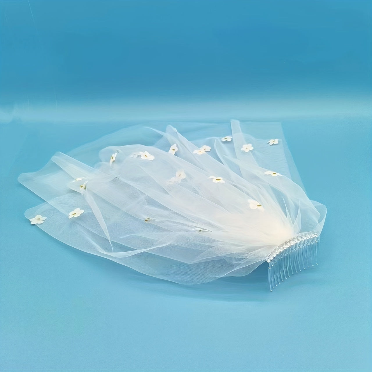 Romantic Bridal Floral Decor Veil with Hair Comb for Women
