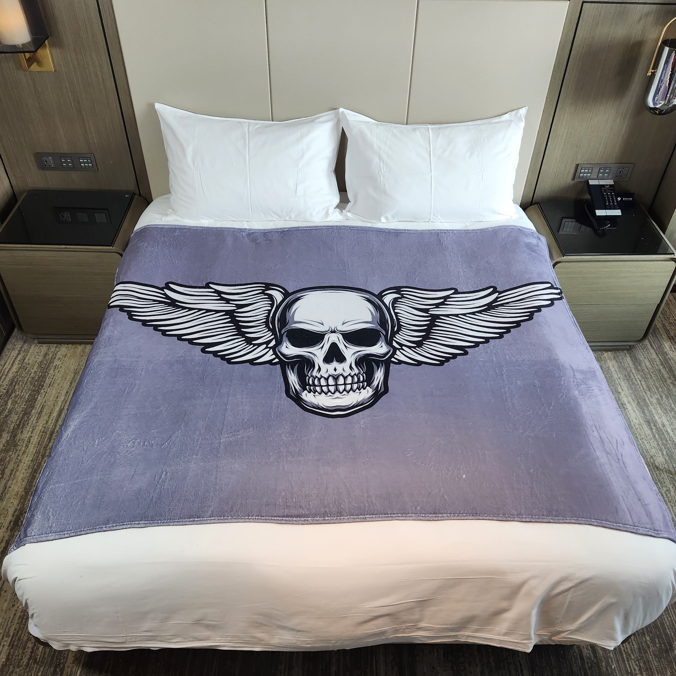 Skull Print Throw Blanket Cozy Flannel Casual Blanket for Camping Sofa