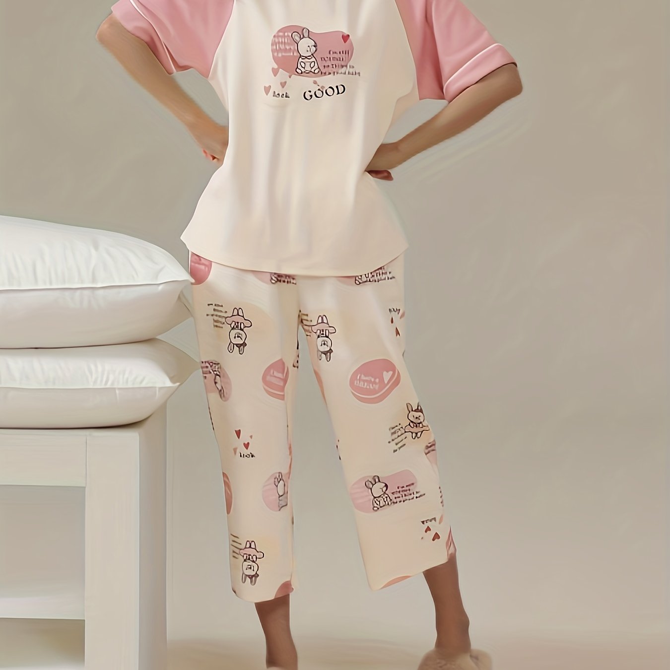 Bunny Print Pajamas Set Short Sleeve Top & Crop Pants