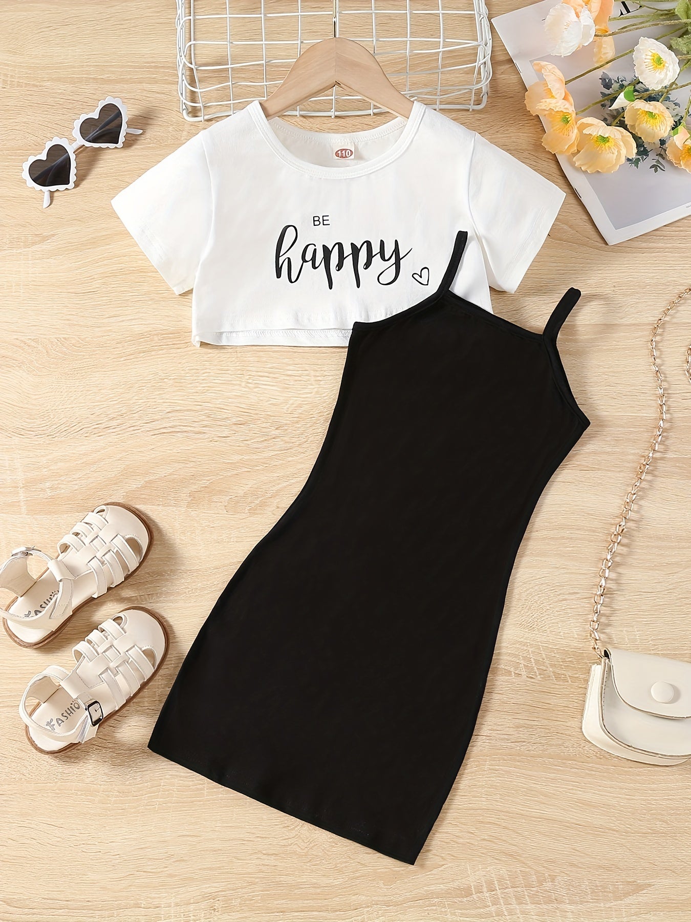 2pcs Toddler Girls BE HAPPY Graphic T Shirts & Cami Dress Set