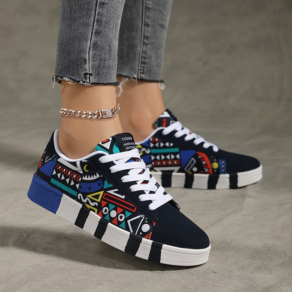 Lightweight Graphic Pattern Skate Shoes
