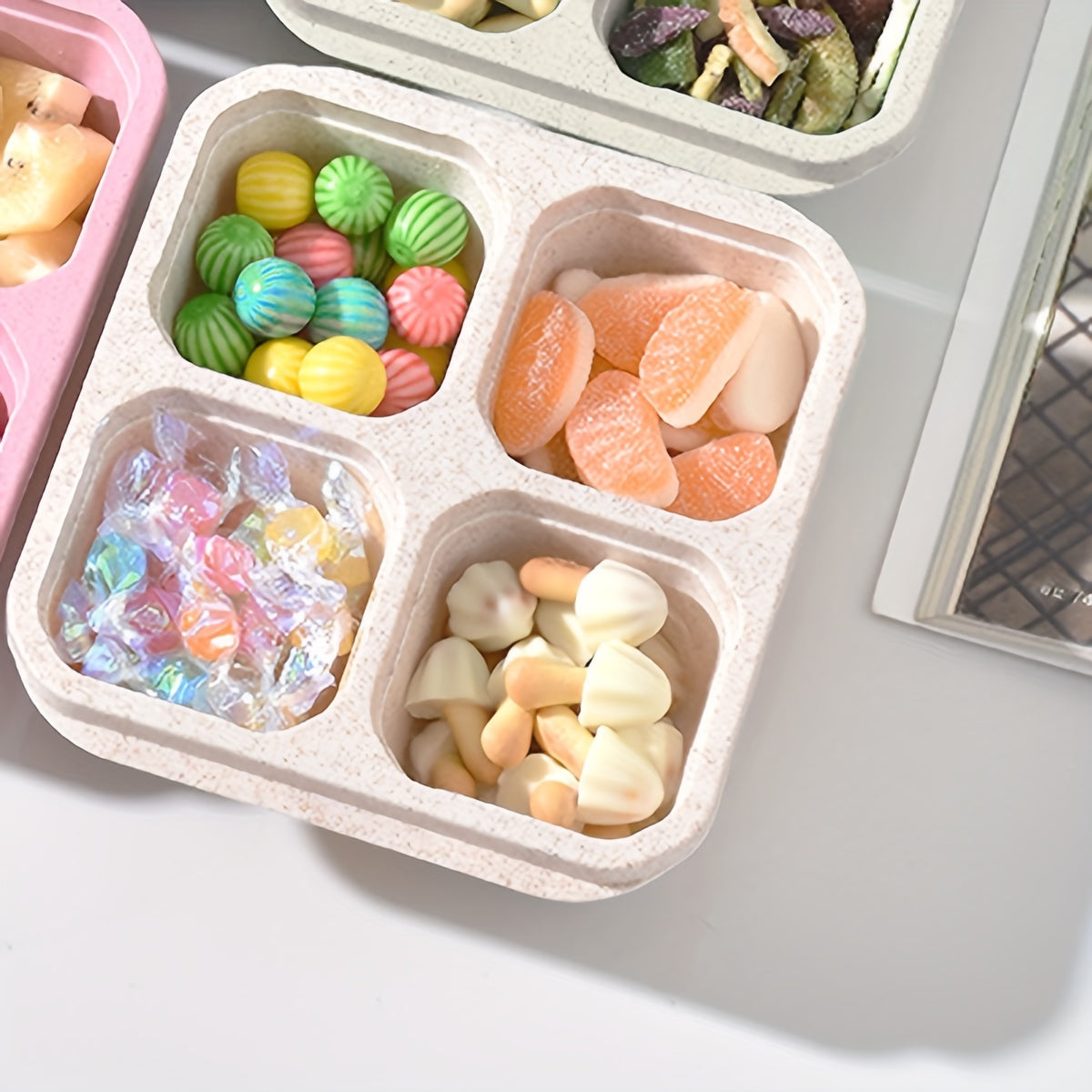 Non stick 4-grid Candies Box Bento Box Snack Nuts Candy Platter