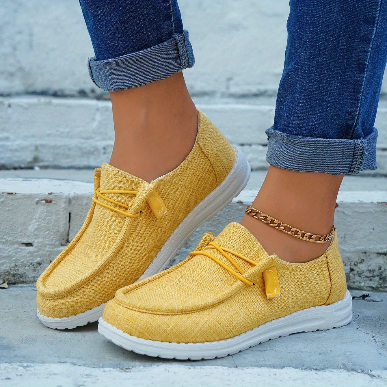 Women's Lightweight Canvas Shoes Lace Up Low Top Comfortable Outdoor Shoes