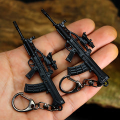 2pcs Mini Gun Model Keychain Alloy Keyring Bag Decoration Pendant Gift