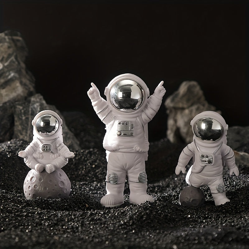Small Astronaut Model Home Tabletop Decorations