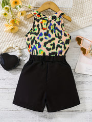 2pcs Toddler Girls Cow Graphic Halter Top & Double Breasted Shorts Set