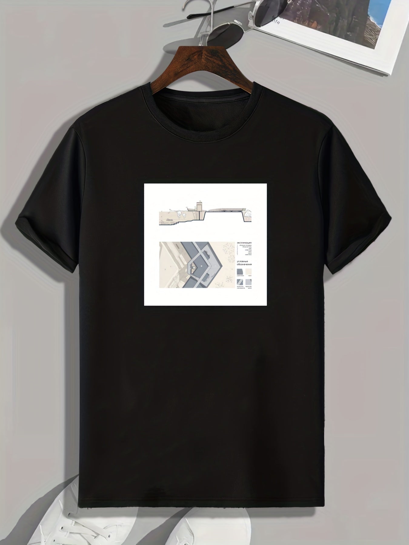 Modern Style Men's Stretch Tee for Summer Outdoor Activities