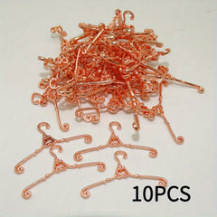 10pcs Mini Dollhouse Metal Hangers Vintage Metal Hangers Simulation Landscape Ph