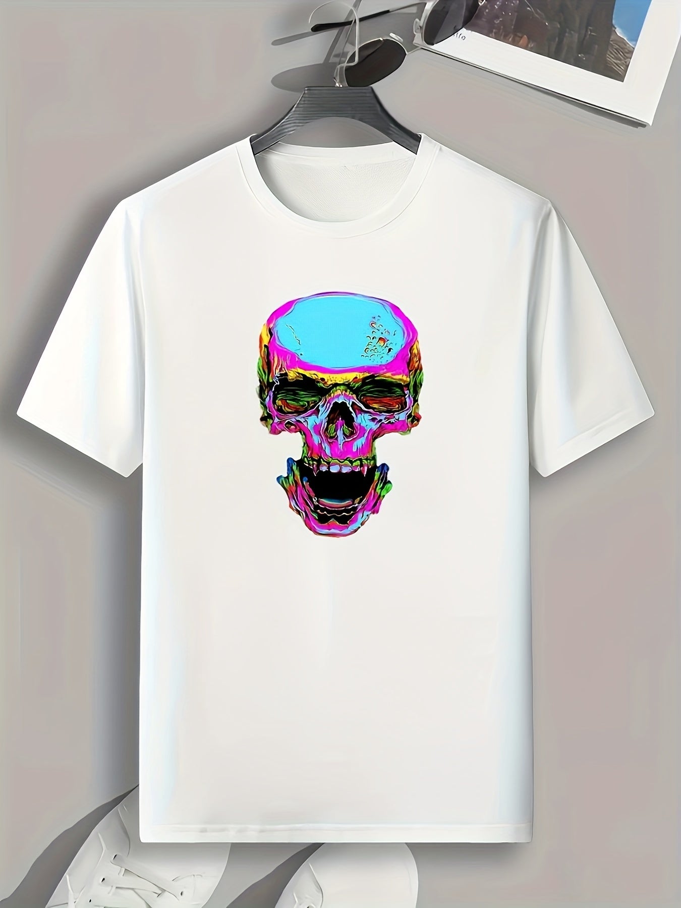 Glitch Skull Print Men's Comfy T-shirt for Outdoor Summer