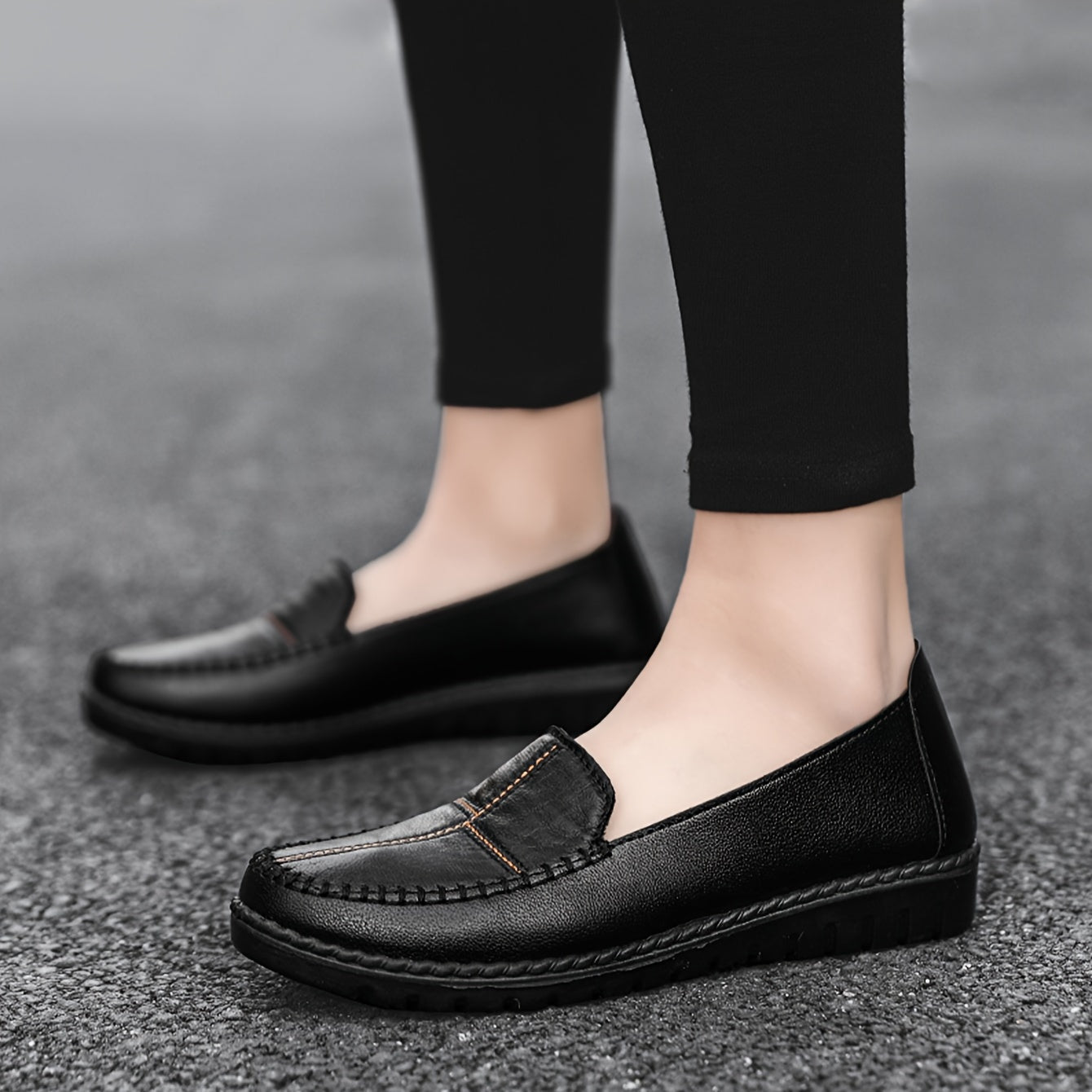 Women's Solid Loafers Slip-On Soft Sole Flat Shoes Daily Walking Shoes