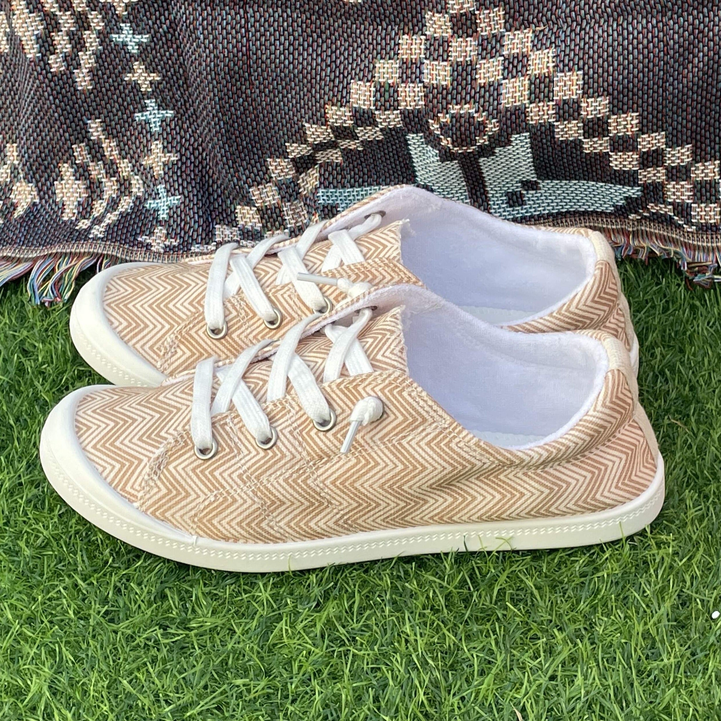 Women's Geometric Striped Flat Sports Sneakers