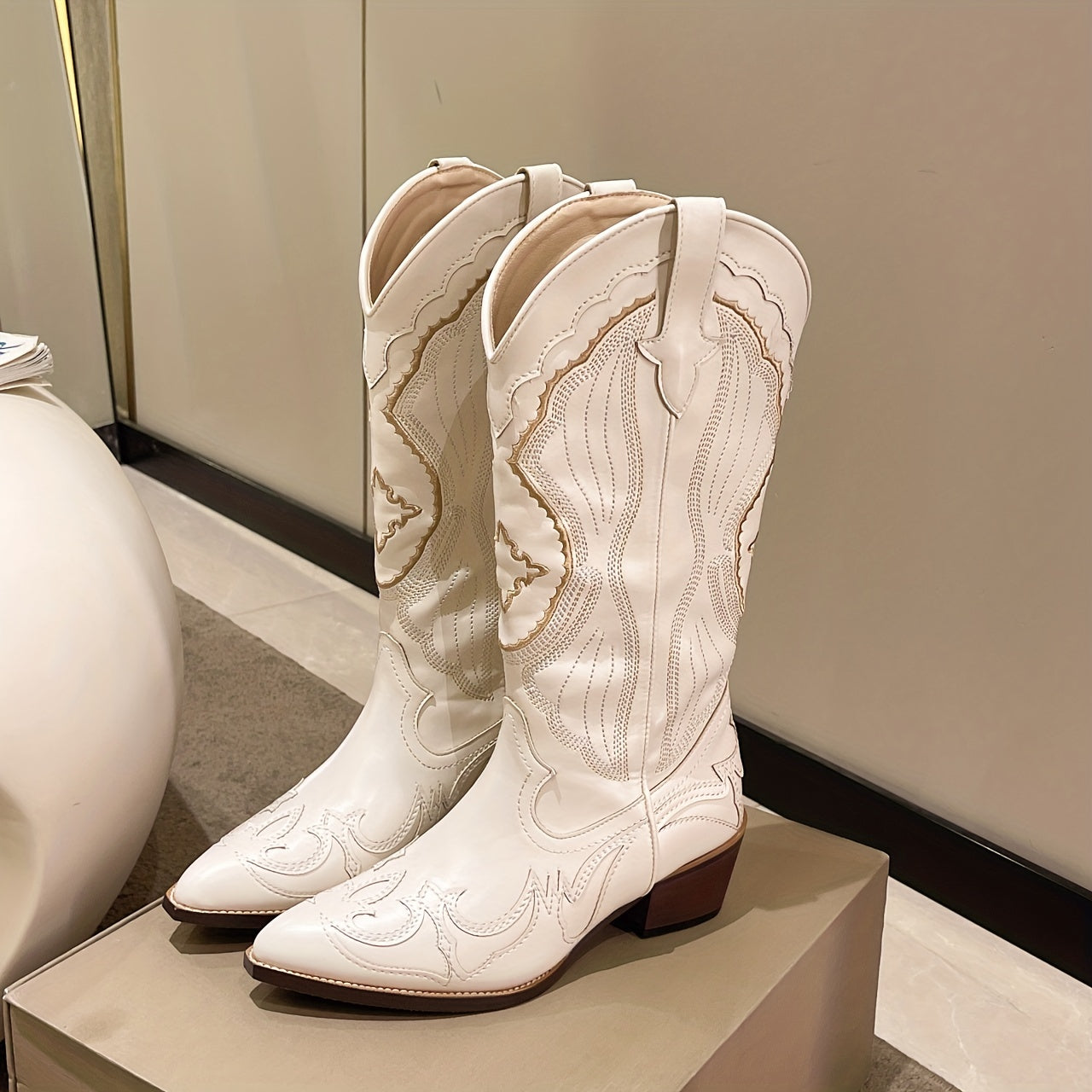 Women's Embroidered Pattern Boots Slip On Point Toe Casual Block Heel Boots