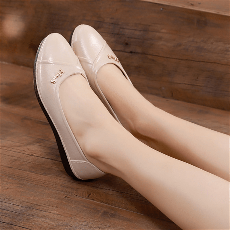 Women's Waterproof Flat Shoes Outdoor & Non Slip Footwear