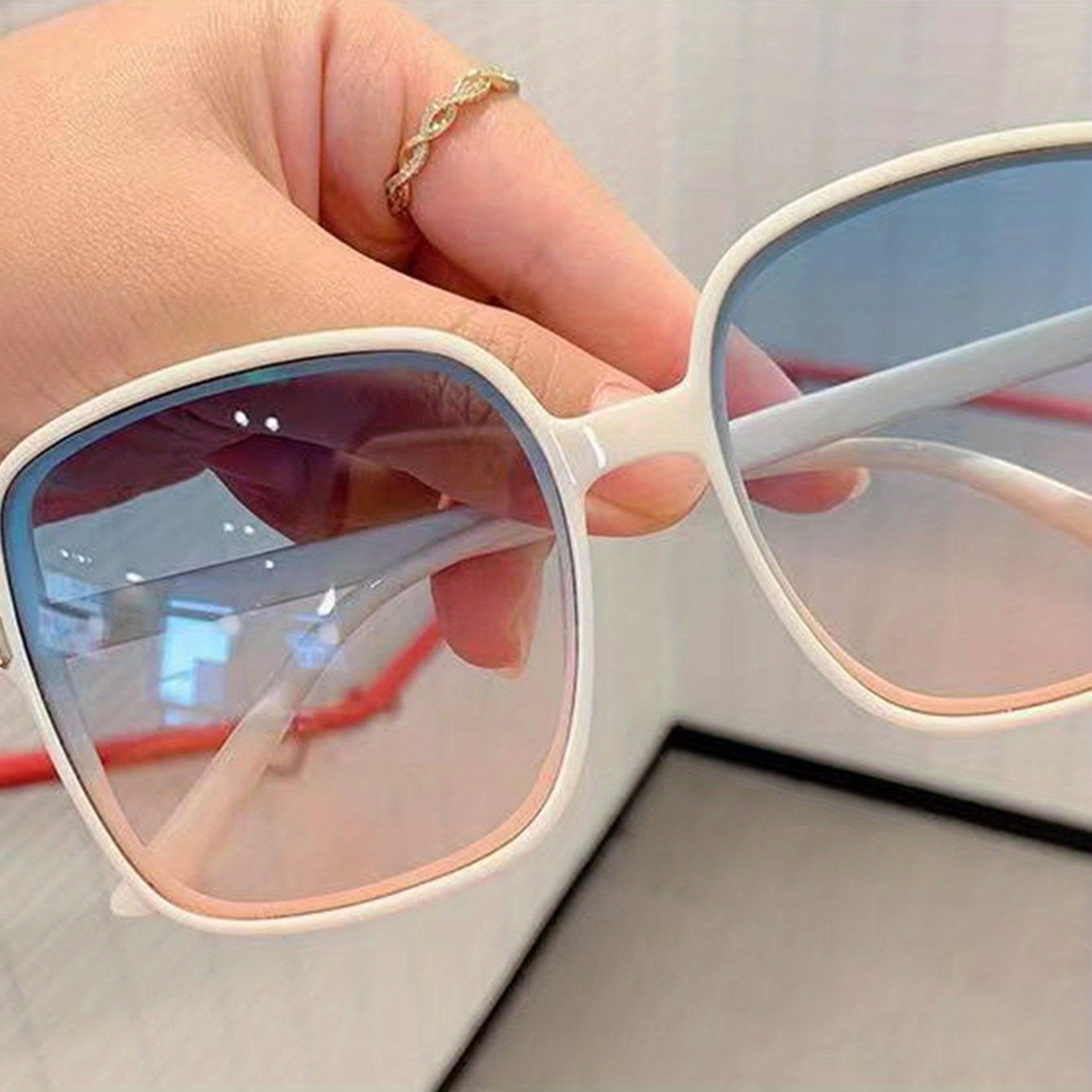Men's Square Large Frame Sunglasses With Case