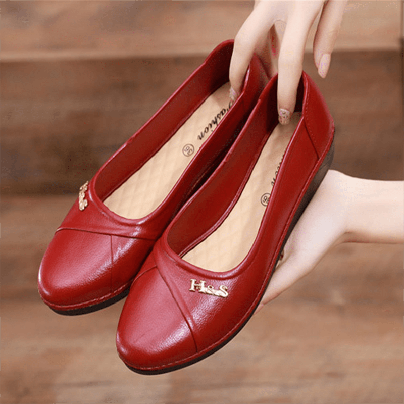 Women's Waterproof Flat Shoes Outdoor & Non Slip Footwear