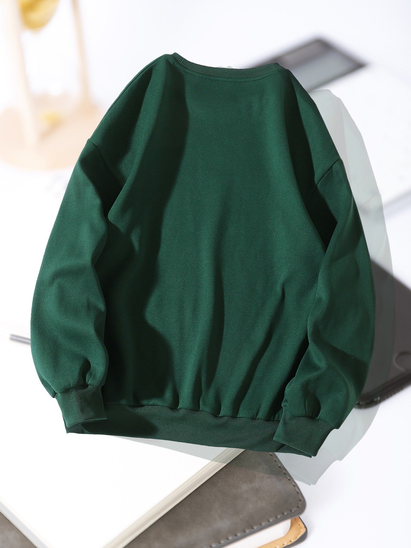 Women's Cartoon Graphic Crew Neck Sweatshirt Long Sleeve Pullover