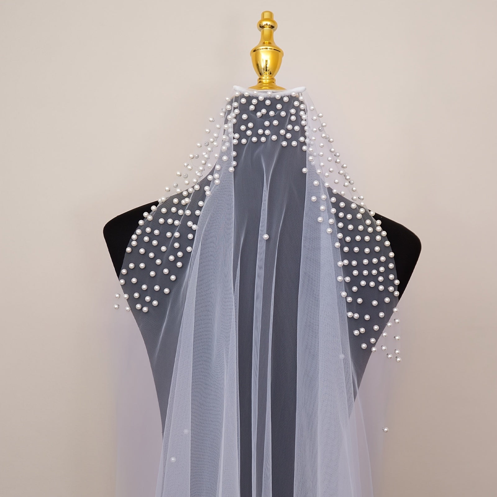 Bridal Wedding Veil Trailing Edge Layers Hook Attachment